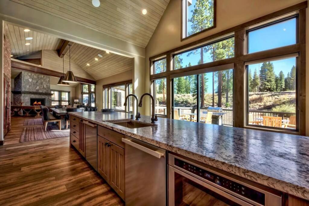 Villa Blue Mountain Majesty à Truckee Extérieur photo